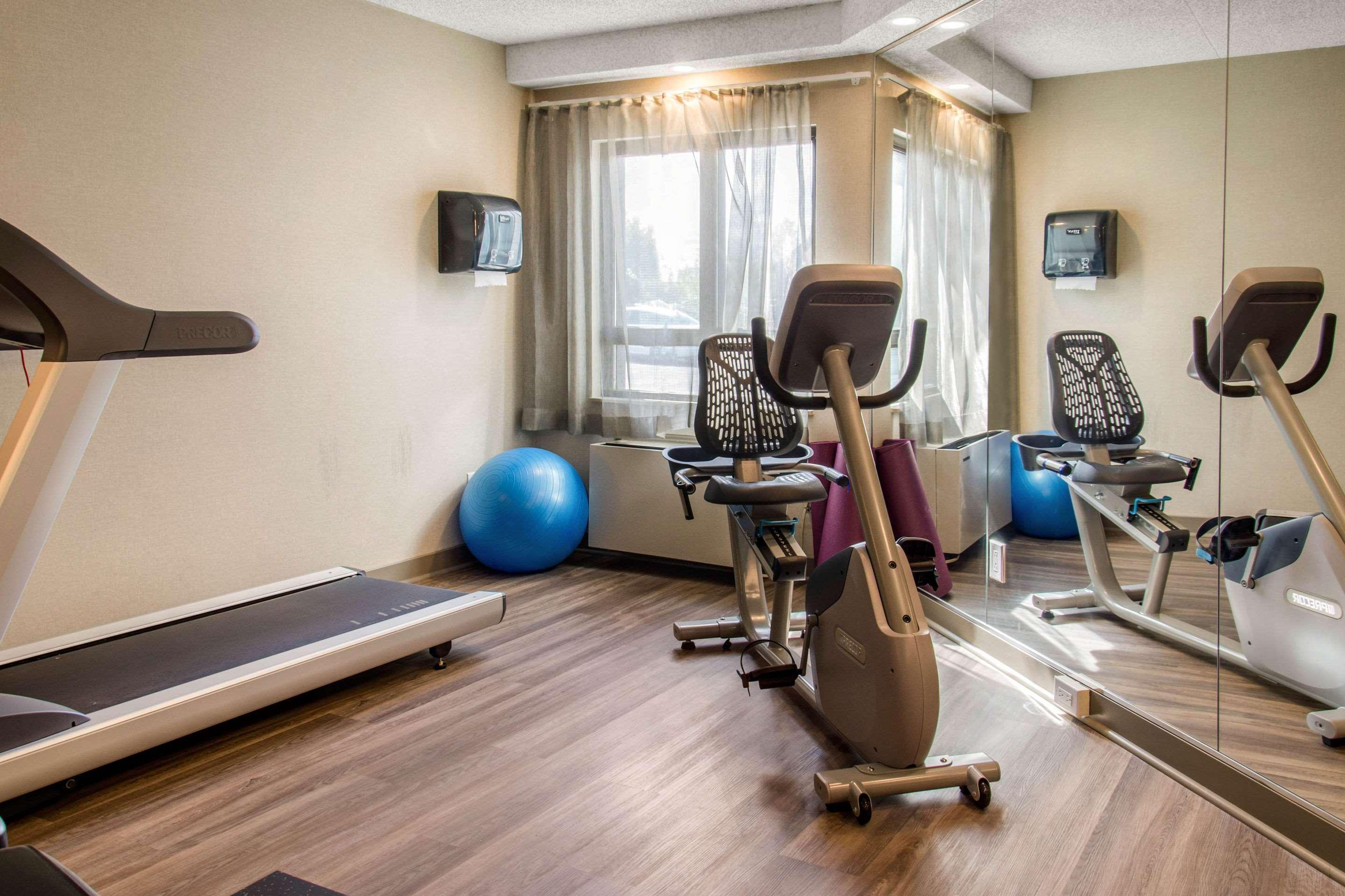 Comfort Inn Aeroport Dorval Eksteriør billede