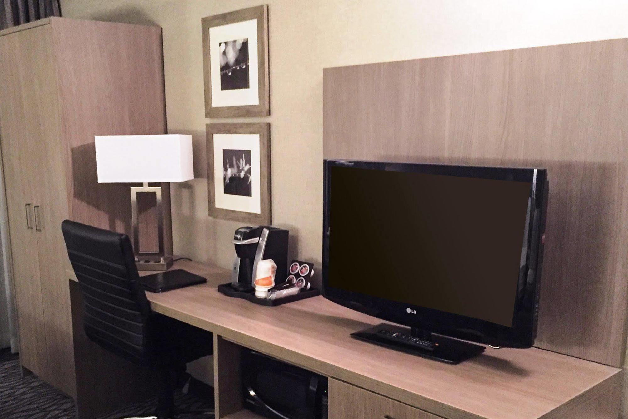 Comfort Inn Aeroport Dorval Eksteriør billede